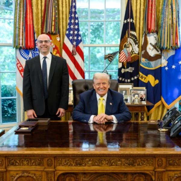 特朗普提名斯蒂芬·米兰担任美联储理事，任期至明年 1 月底