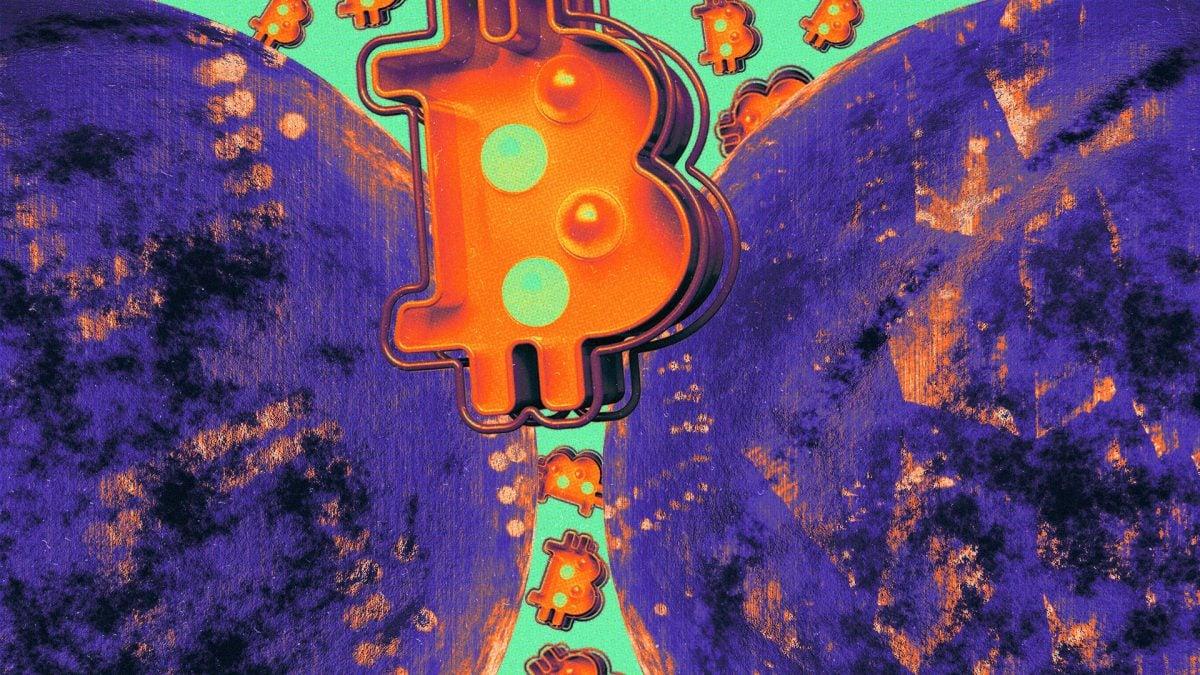 华尔街ETF资金流入为比特币在“首次真正的机构压力测试”中提供了些许缓解。